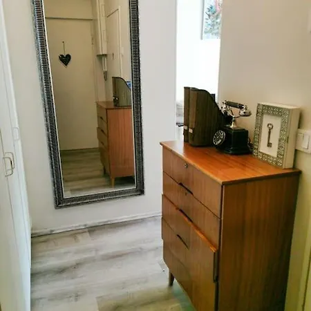 Comfy Boho-studio In Kallio. Lägenhet